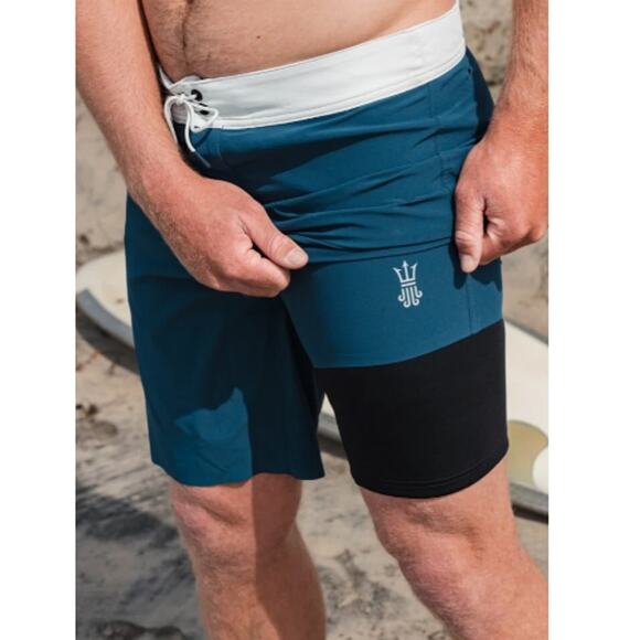 Driftline Men's Blue Wetsuit Lined Boardshorts Thunderstorm Size 38 - Picture 2 of 11